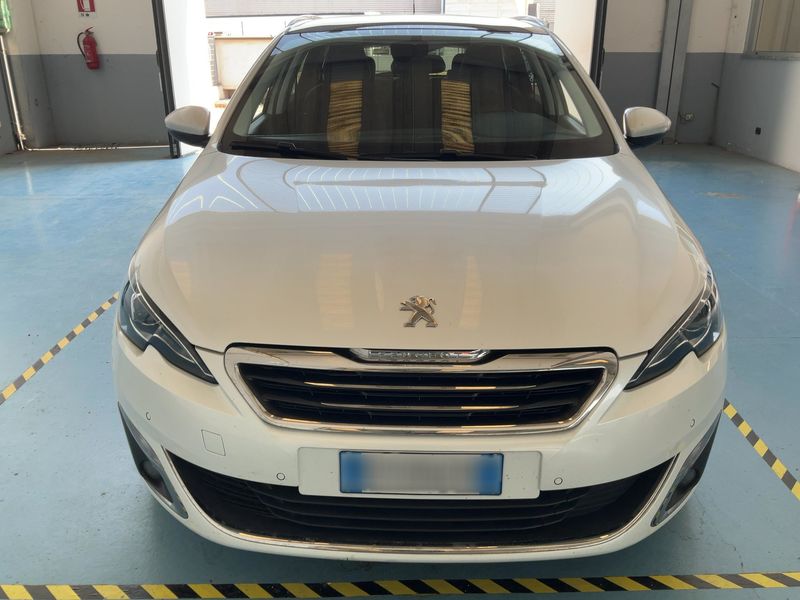 Peugeot 308 2.0 Blue-HDi Allure 2014 – снимка 14
