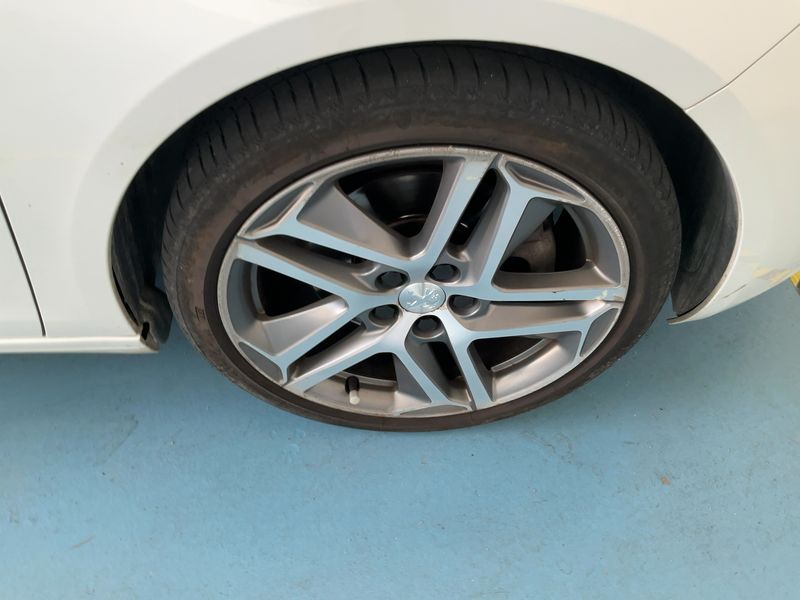Peugeot 308 2.0 Blue-HDi Allure 2014 – снимка 11