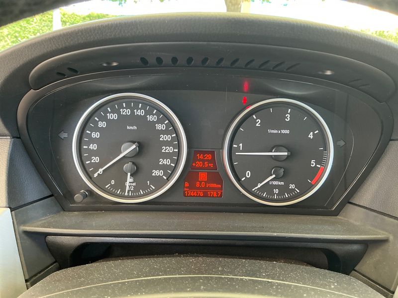BMW 5er 520d 2009 – снимка 13