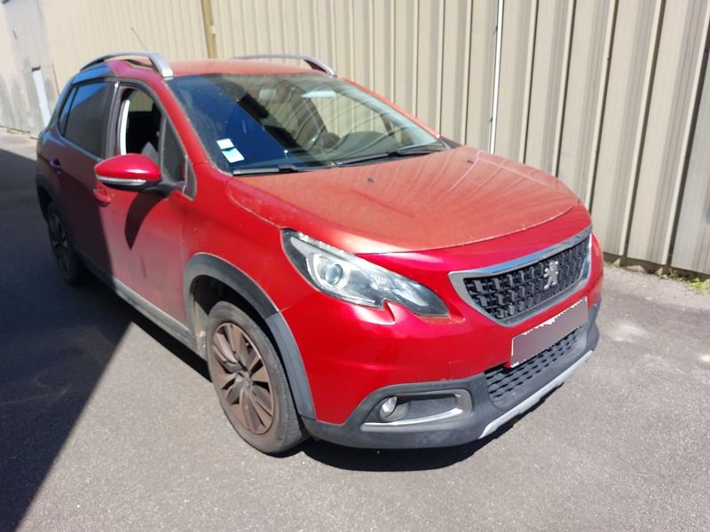 Peugeot 2008 1.2 PureTech Allure 2017 – снимка 6