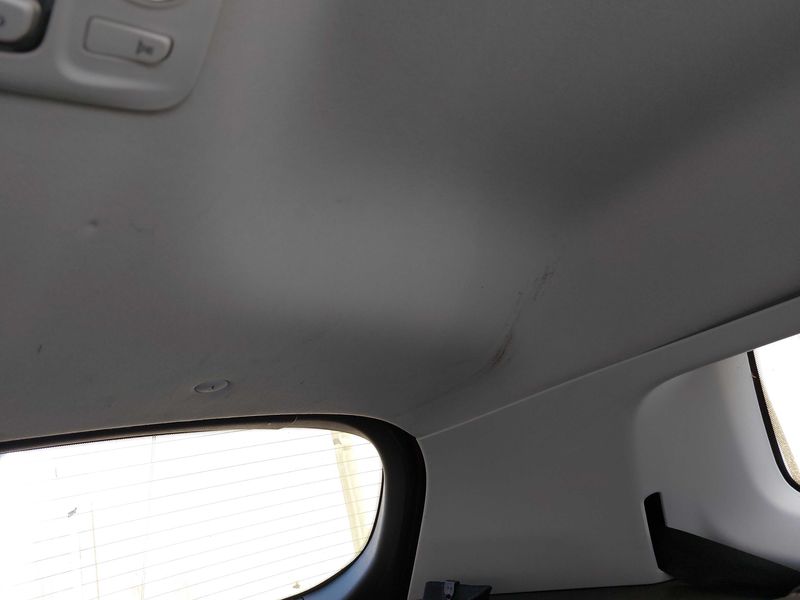 Peugeot 2008 1.2 PureTech Allure 2017 – снимка 30