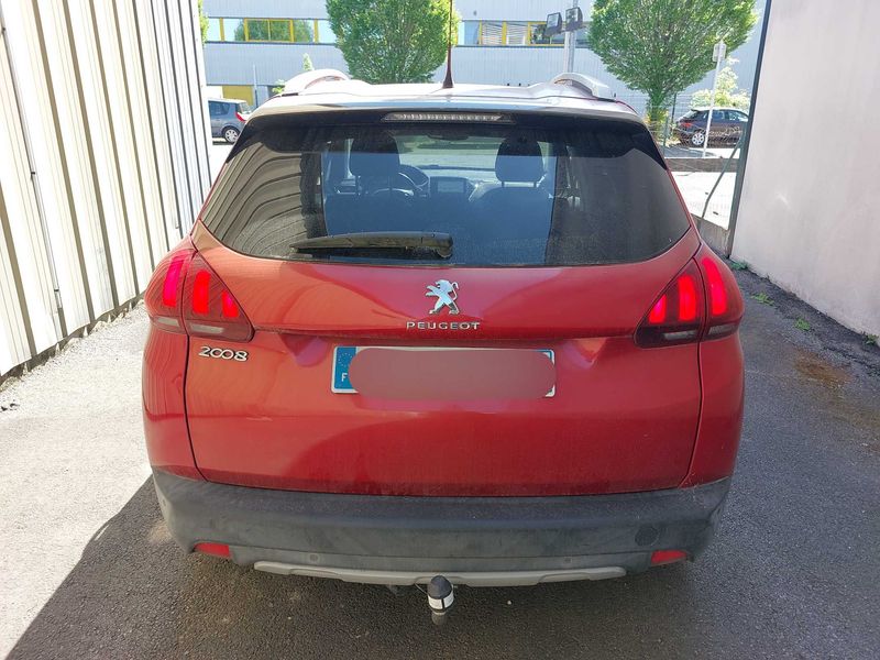 Peugeot 2008 1.2 PureTech Allure 2017 – снимка 4