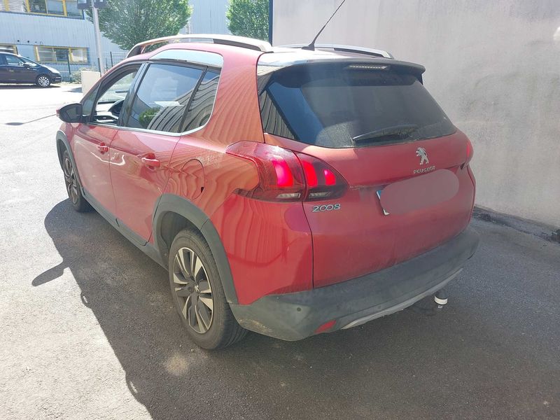Peugeot 2008 1.2 PureTech Allure 2017 – снимка 3