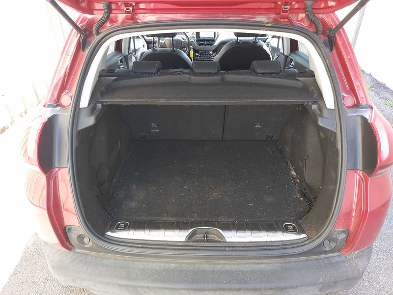 Peugeot 2008 1.2 PureTech Allure 2017 – снимка 9
