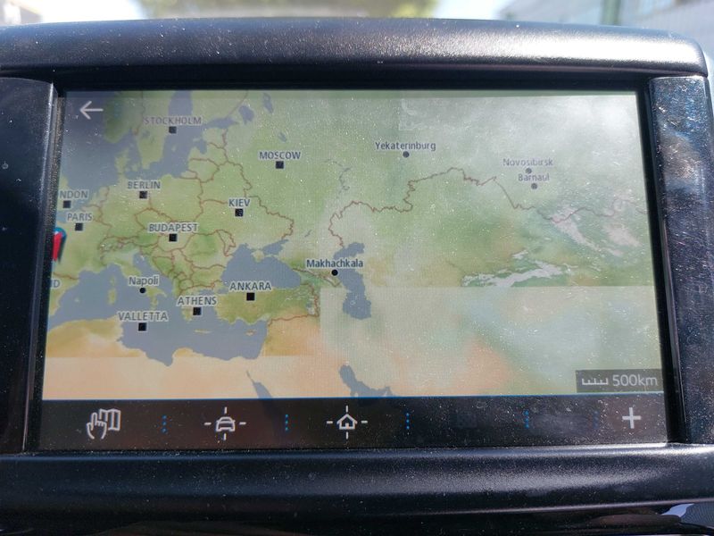 Peugeot 2008 1.2 PureTech Allure 2017 – снимка 13