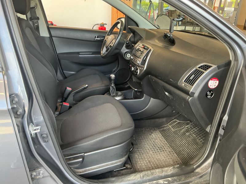 Hyundai i20 1.2 Go 2014 – снимка 3