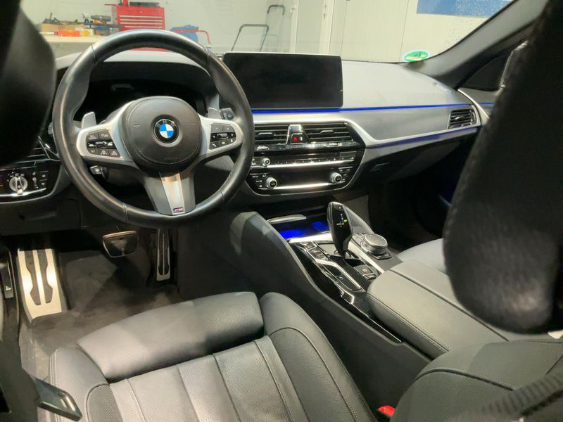 BMW 5er 520d Mild-Hybrid xDrive M Sport 2023 – снимка 17