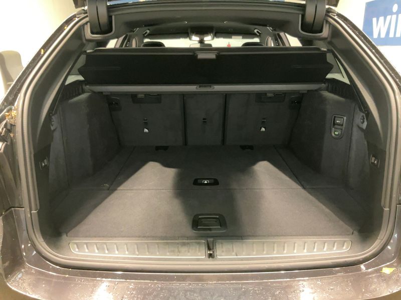 BMW 5er 520d Mild-Hybrid xDrive M Sport 2023 – снимка 15