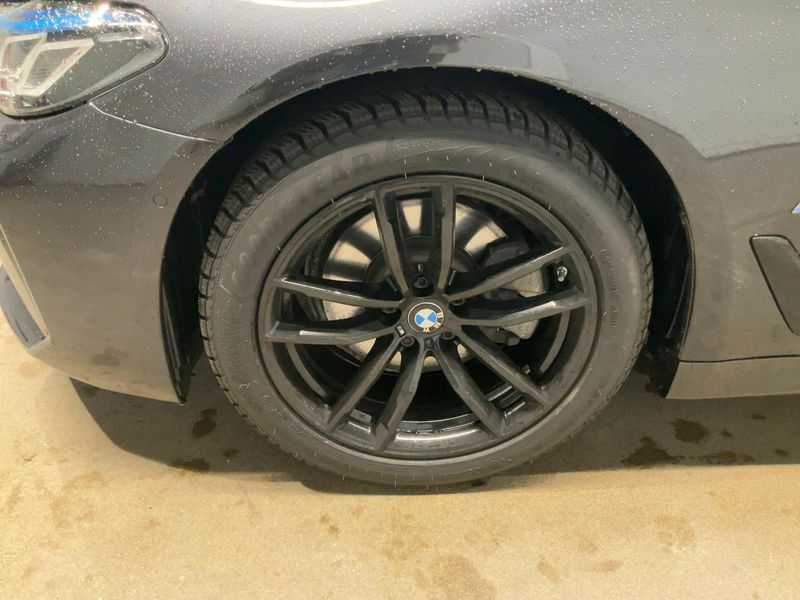 BMW 5er 520d Mild-Hybrid xDrive M Sport 2023 – снимка 3