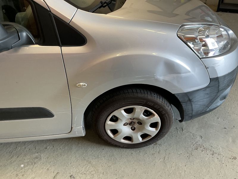 Peugeot Partner 1.6 HDi L2 Komfort 2015 – снимка 24