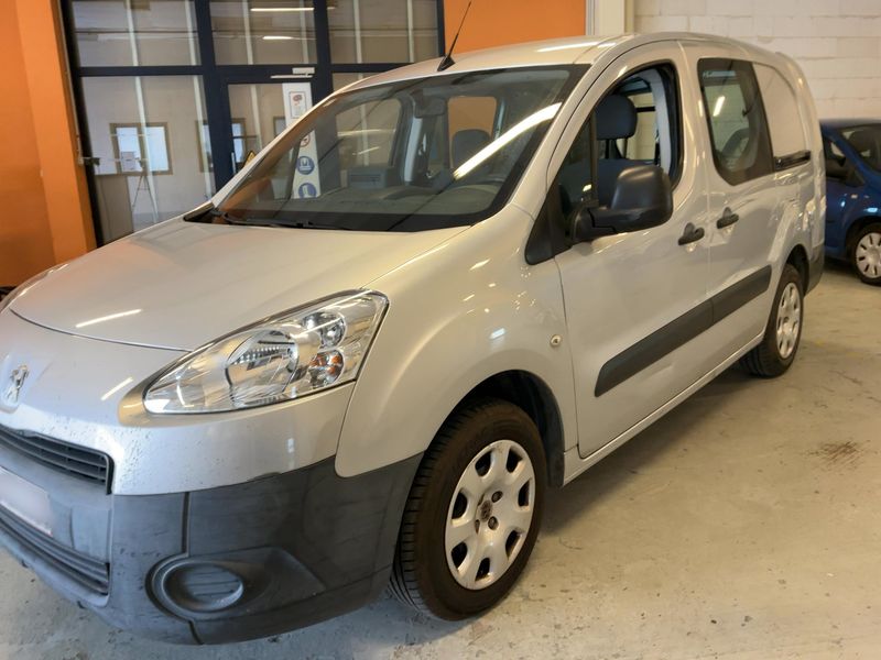 Peugeot Partner 1.6 HDi L2 Komfort 2015 – снимка 2