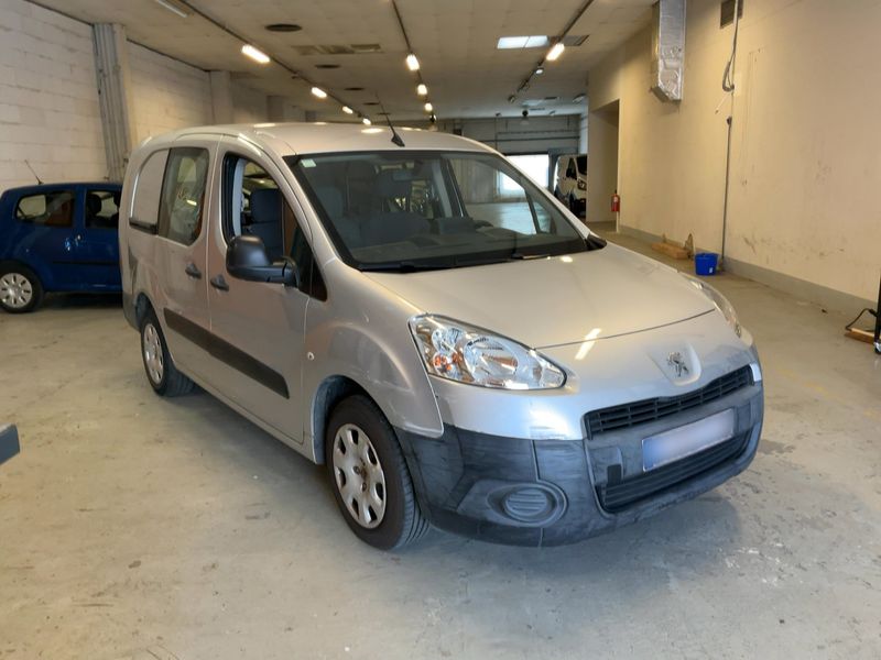 Peugeot Partner 1.6 HDi L2 Komfort 2015 – снимка 12