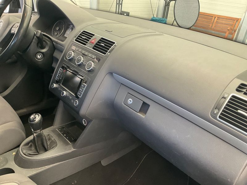 Volkswagen Touran 2.0 TDI Life BlueMotion Tech 2014 – снимка 36
