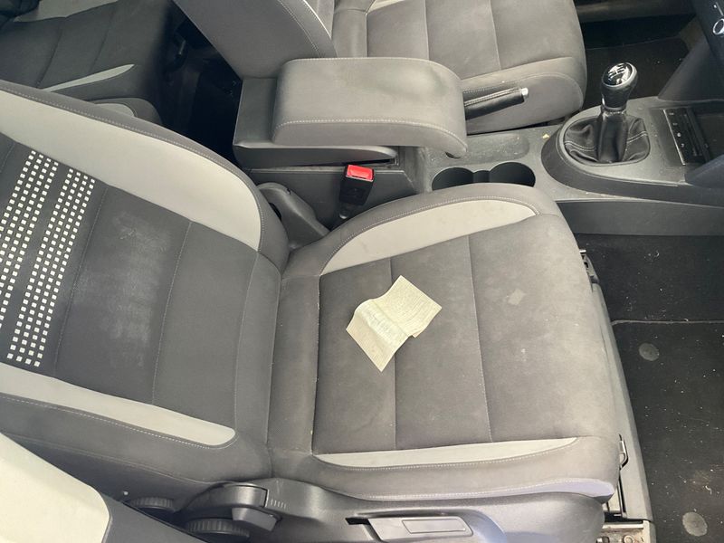 Volkswagen Touran 2.0 TDI Life BlueMotion Tech 2014 – снимка 42