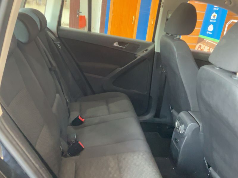 Volkswagen Tiguan 2.0 TDI Advance BlueMotion Tech 2014 – снимка 19