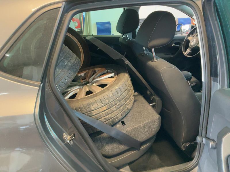 Volkswagen Polo 1.2 TSI Match 2013 – снимка 20