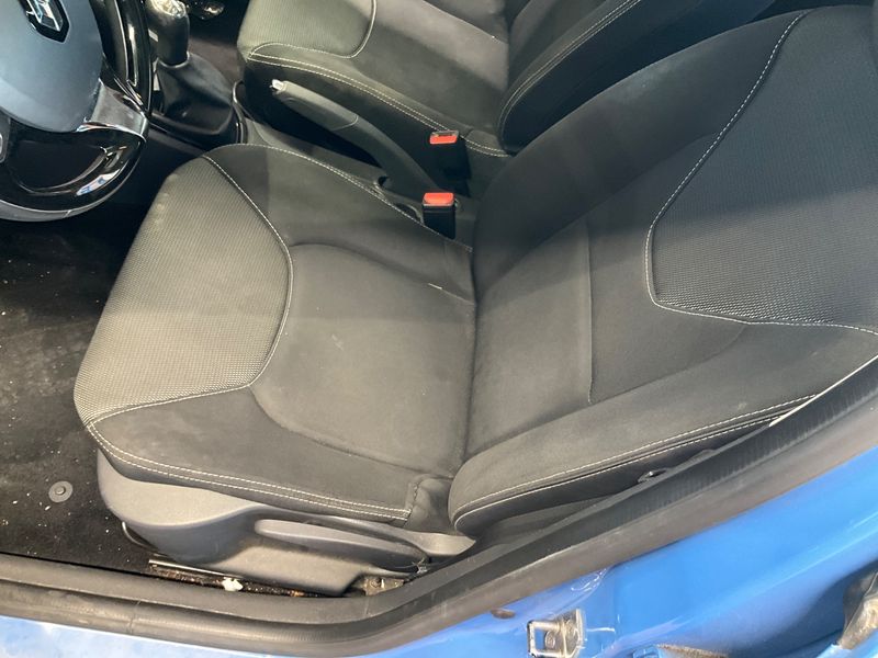 Renault Clio 1.2 Dynamique 2015 – снимка 31