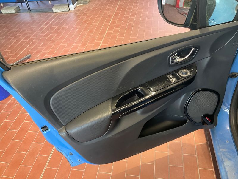 Renault Clio 1.2 Dynamique 2015 – снимка 27