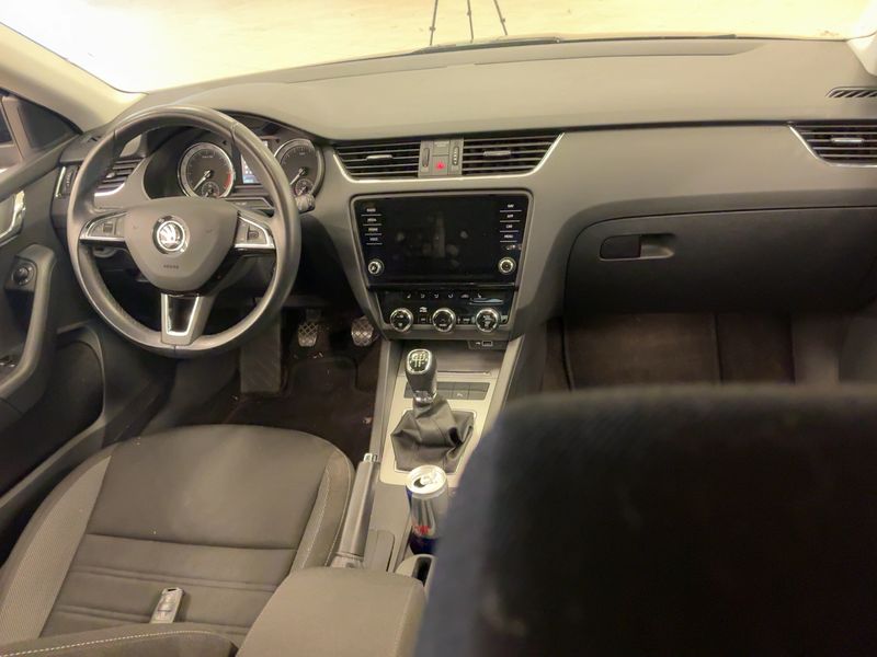 Skoda Octavia 1.6 TDI Ambition 2020 – снимка 17