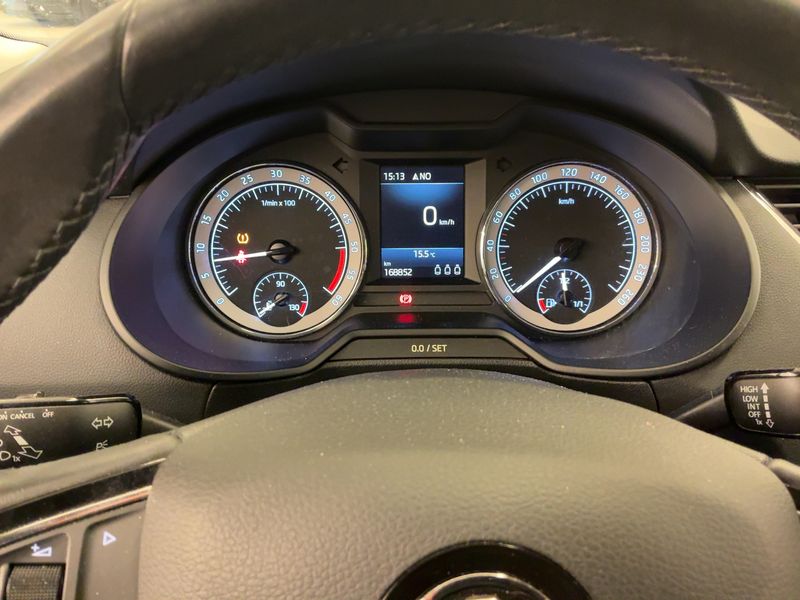 Skoda Octavia 1.6 TDI Ambition 2020 – снимка 18