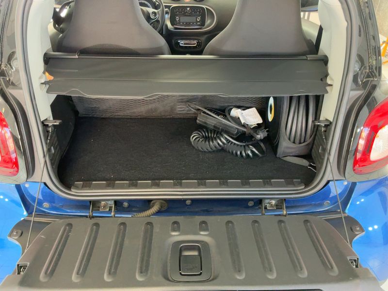 Smart fortwo electric drive 60 kW passion 2019 – снимка 15