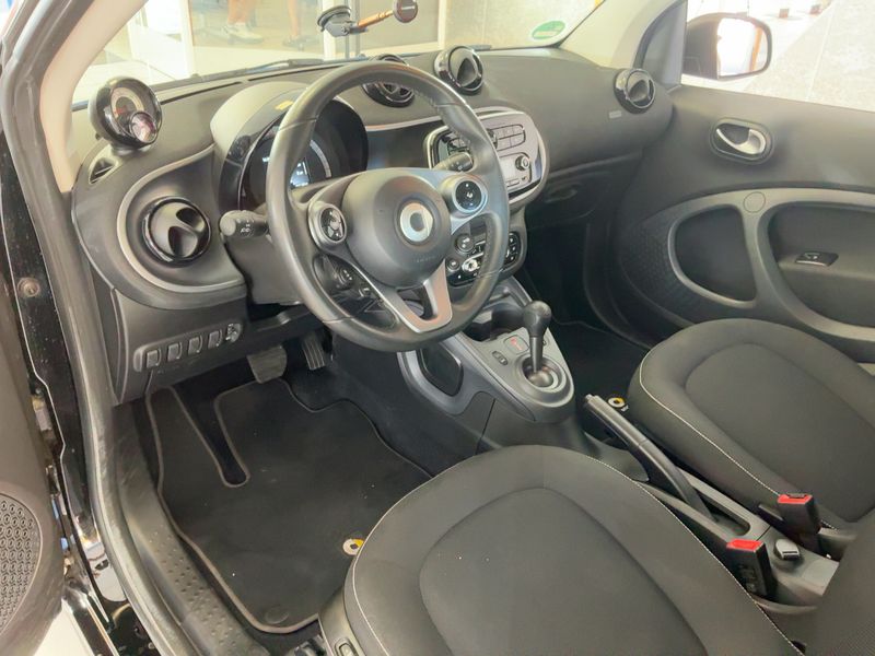 Smart fortwo electric drive 60 kW passion 2019 – снимка 17
