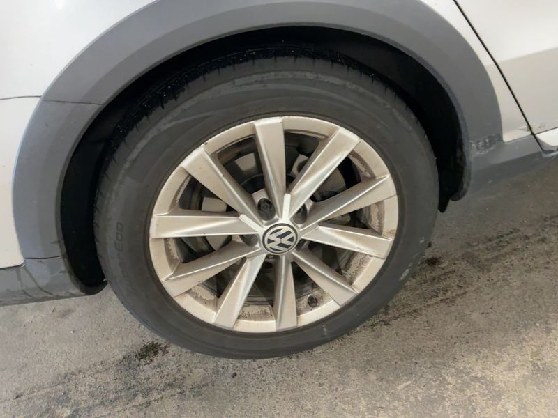Volkswagen Passat 2.0 TDI 4Motion BlueMotion Tech 2014 – снимка 17