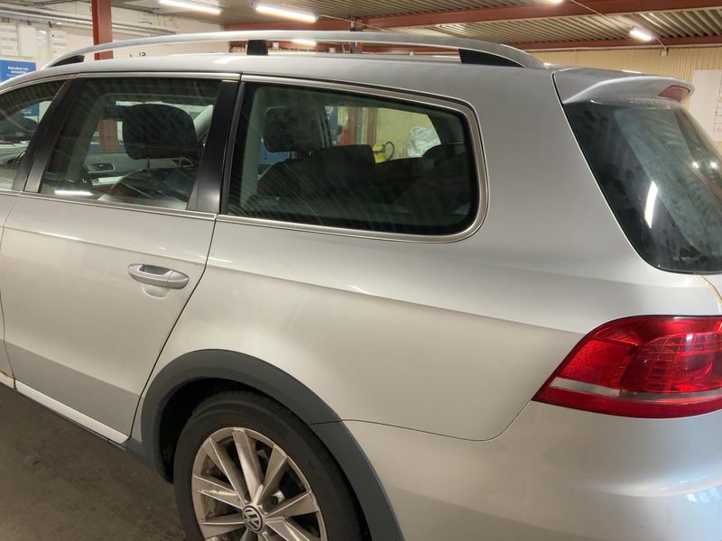Volkswagen Passat 2.0 TDI 4Motion BlueMotion Tech 2014 – снимка 3