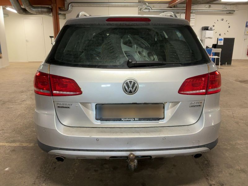 Volkswagen Passat 2.0 TDI 4Motion BlueMotion Tech 2014 – снимка 5