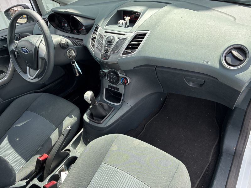 Ford Fiesta 1.25 Trend 2011 – снимка 11