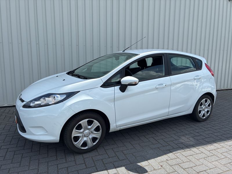 Ford Fiesta 1.25 Trend 2011 – снимка 2