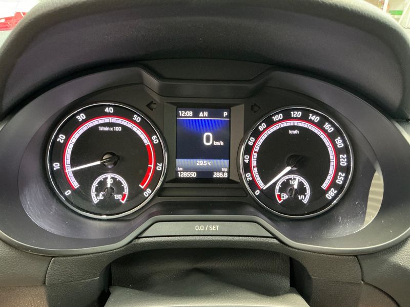 Skoda Octavia 2.0 TSI RS 245 2019 – снимка 19