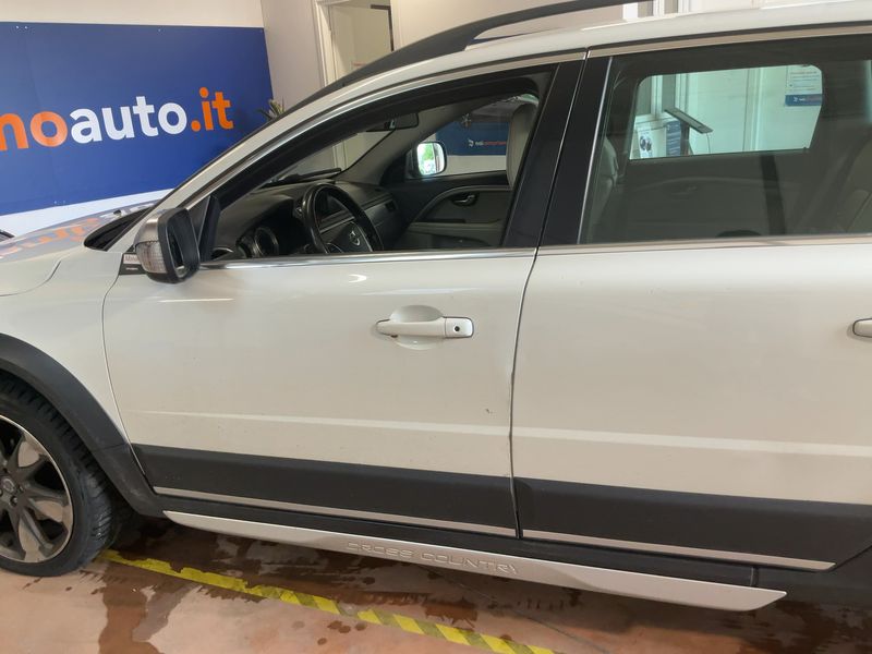 Volvo XC70 2.4 D5 Summum AWD 2012 – снимка 4