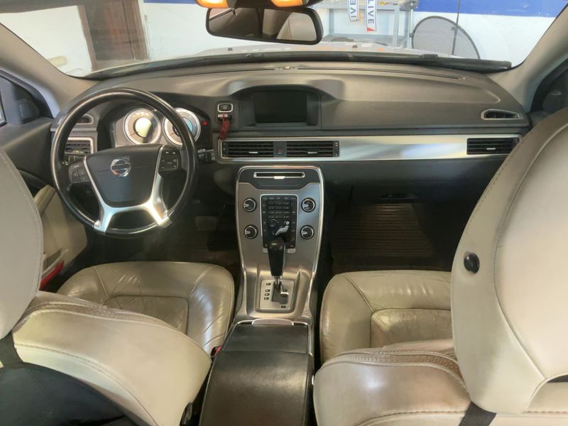 Volvo XC70 2.4 D5 Summum AWD 2012 – снимка 17