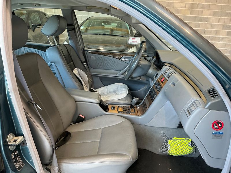 Mercedes-Benz E-Klasse E 270 CDI Avantgarde 2000 – снимка 3