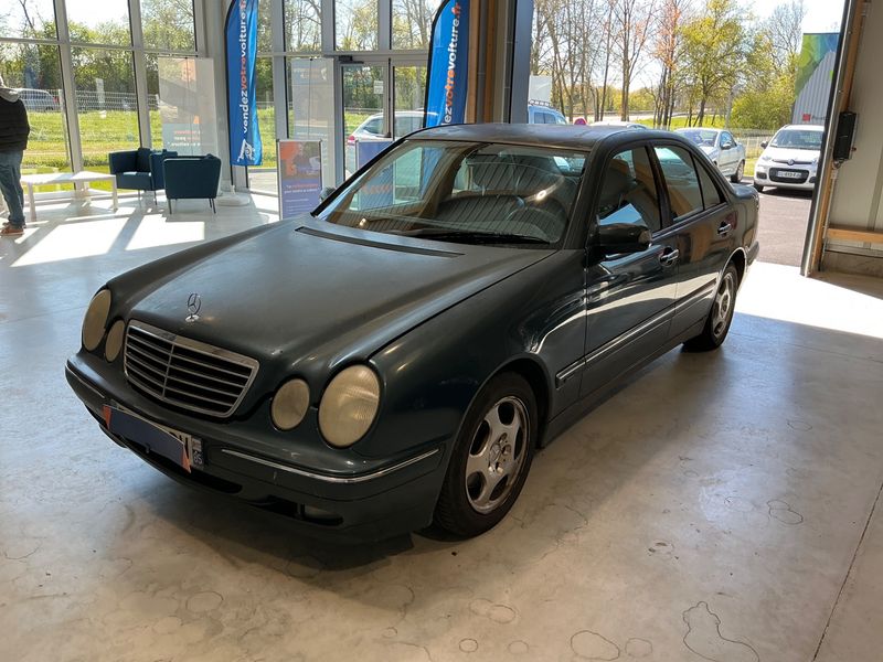 Mercedes-Benz E-Klasse E 270 CDI Avantgarde 2000 – снимка 1