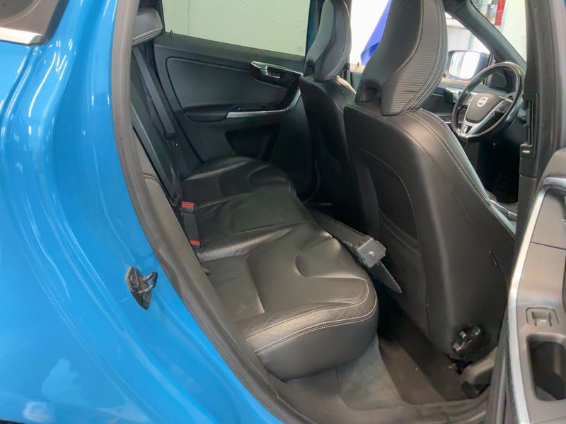 Volvo XC60 2.4 D5 Kinetic AWD 2013 – снимка 20