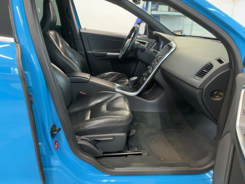 Volvo XC60 2.4 D5 Kinetic AWD 2013 – снимка 17