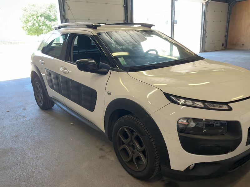 Citroen C4 Cactus 1.6 Blue-HDi Feel Business Société 2017 – снимка 12