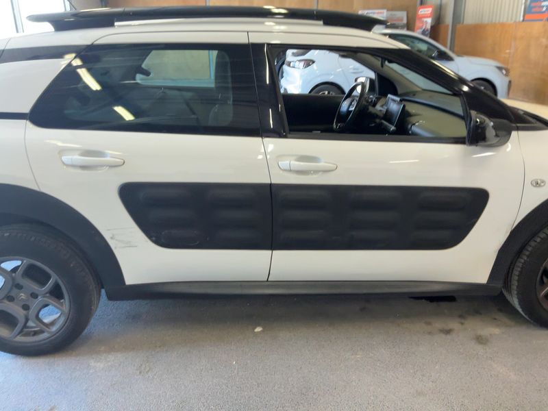 Citroen C4 Cactus 1.6 Blue-HDi Feel Business Société 2017 – снимка 10