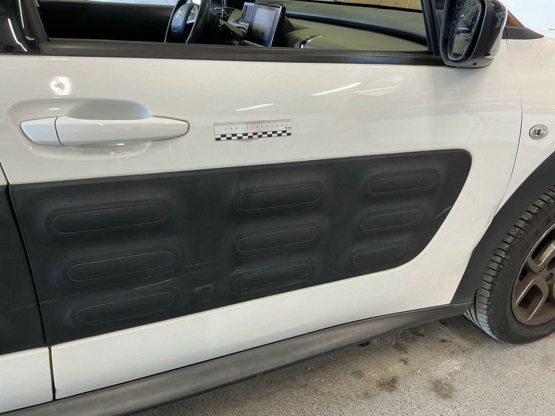 Citroen C4 Cactus 1.6 Blue-HDi Feel Business Société 2017 – снимка 26