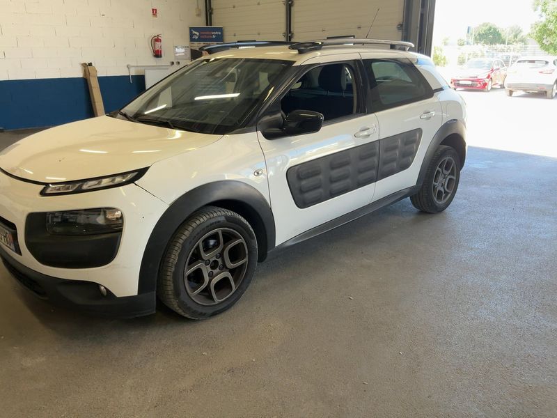 Citroen C4 Cactus 1.6 Blue-HDi Feel Business Société 2017 – снимка 2