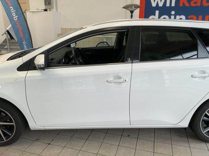 Toyota Auris Touring Sports 1.2 Turbo Team D 2018 – снимка 4