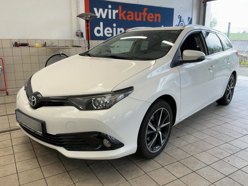 Toyota Auris Touring Sports 1.2 Turbo Team D 2018 – снимка 1