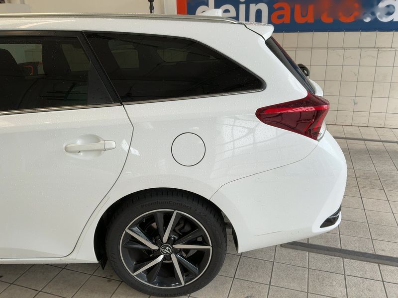 Toyota Auris Touring Sports 1.2 Turbo Team D 2018 – снимка 6