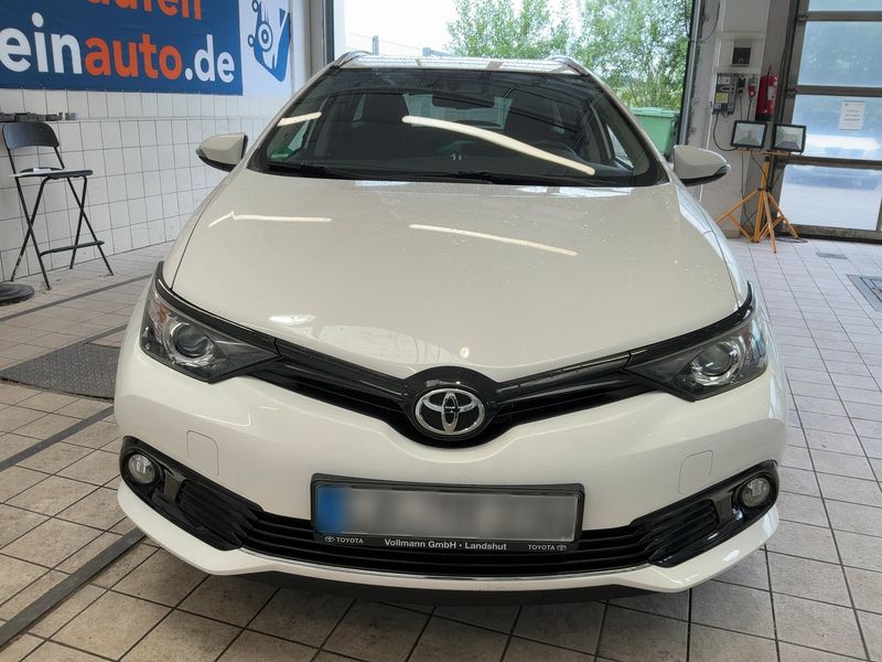 Toyota Auris Touring Sports 1.2 Turbo Team D 2018 – снимка 14