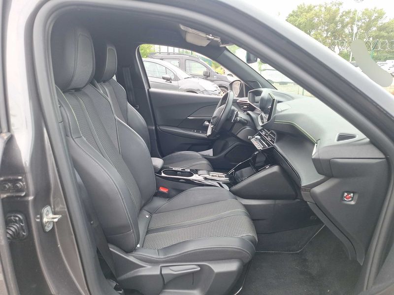Peugeot 2008 1.2 PureTech GT 2022 – снимка 10