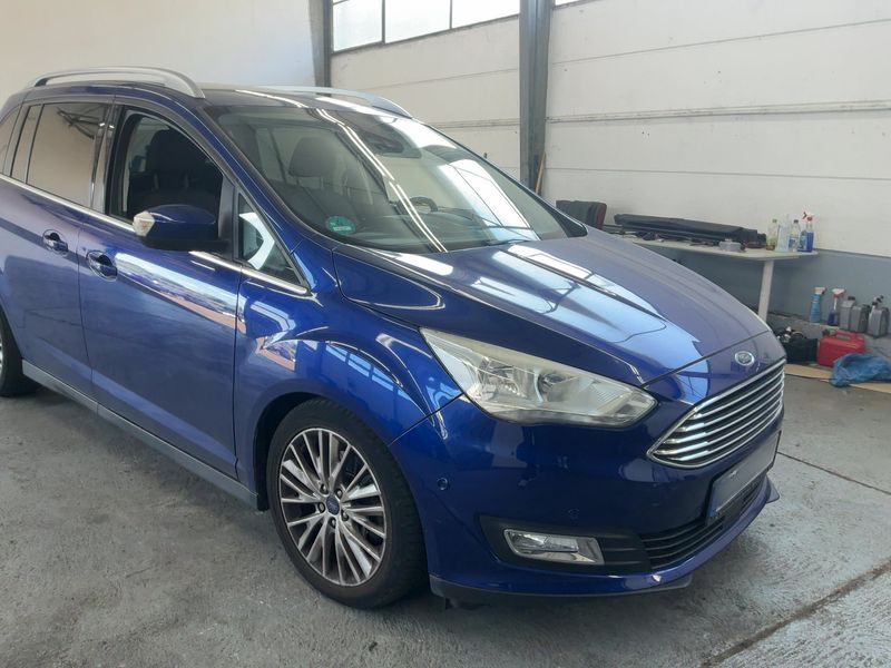 Ford Grand C-Max 1.5 TDCi Titanium 2017 – снимка 12