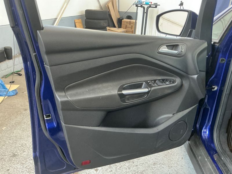 Ford Grand C-Max 1.5 TDCi Titanium 2017 – снимка 28