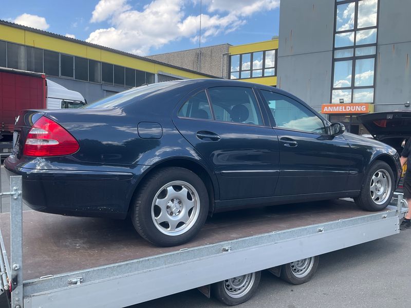 Mercedes-Benz E-Klasse E 240 Classic 2003 – снимка 2